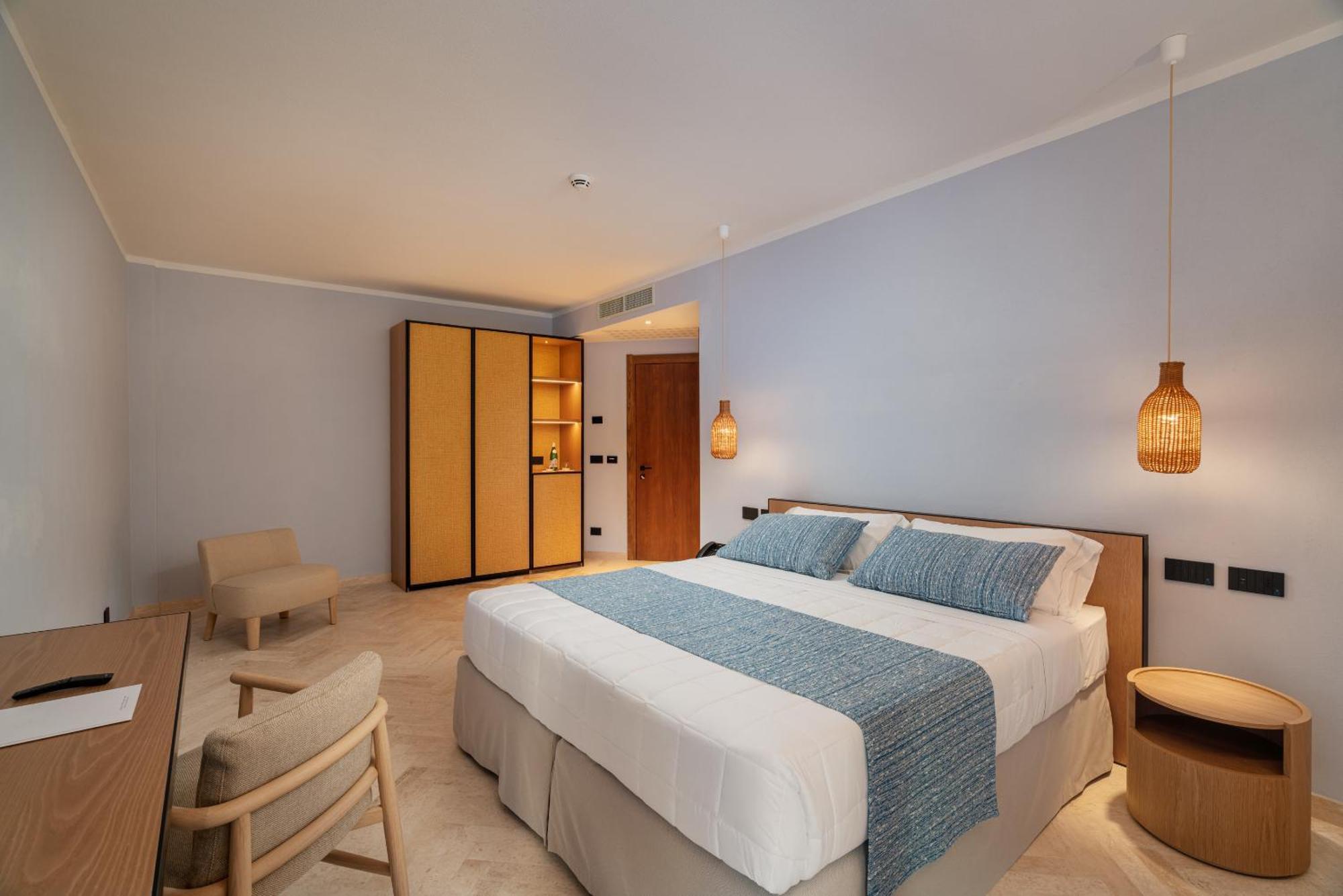 Hotel Sestante Порто-Ротондо Экстерьер фото
